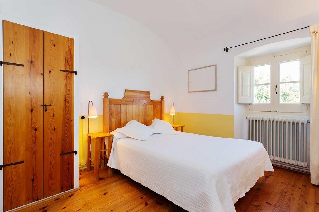Can Felicia Hotel Beuda Habitación foto